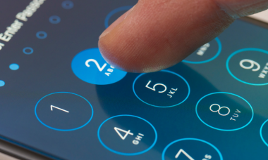 Как поставить пароль на телефоне для смс, фото или приложения (iPhone и Андроид).